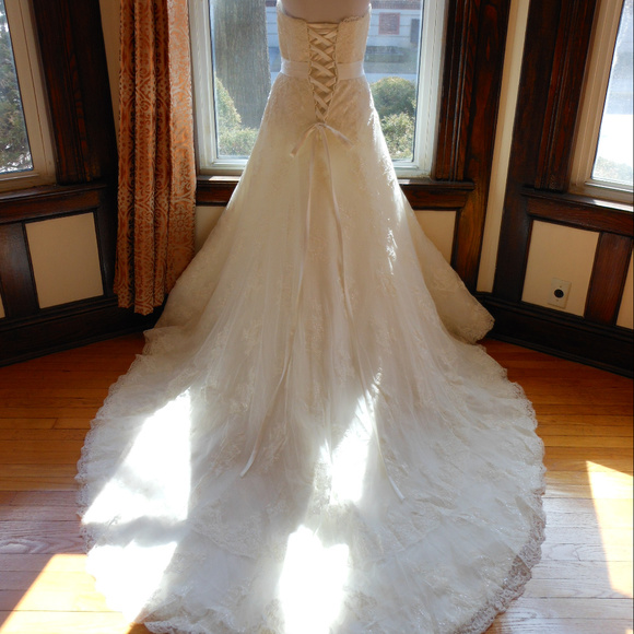White One by Pronovias Wedding Dress Jaleah - Picture 5 of 8